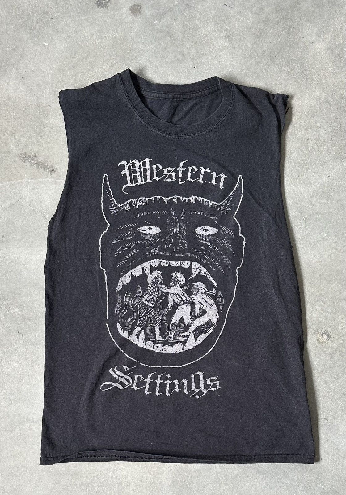 Vintage VINTAGE WESTERN SETTINGS SLEEVELESS BAND TEE Size US S / EU 44-46 / 1 - 1 Thumbnail