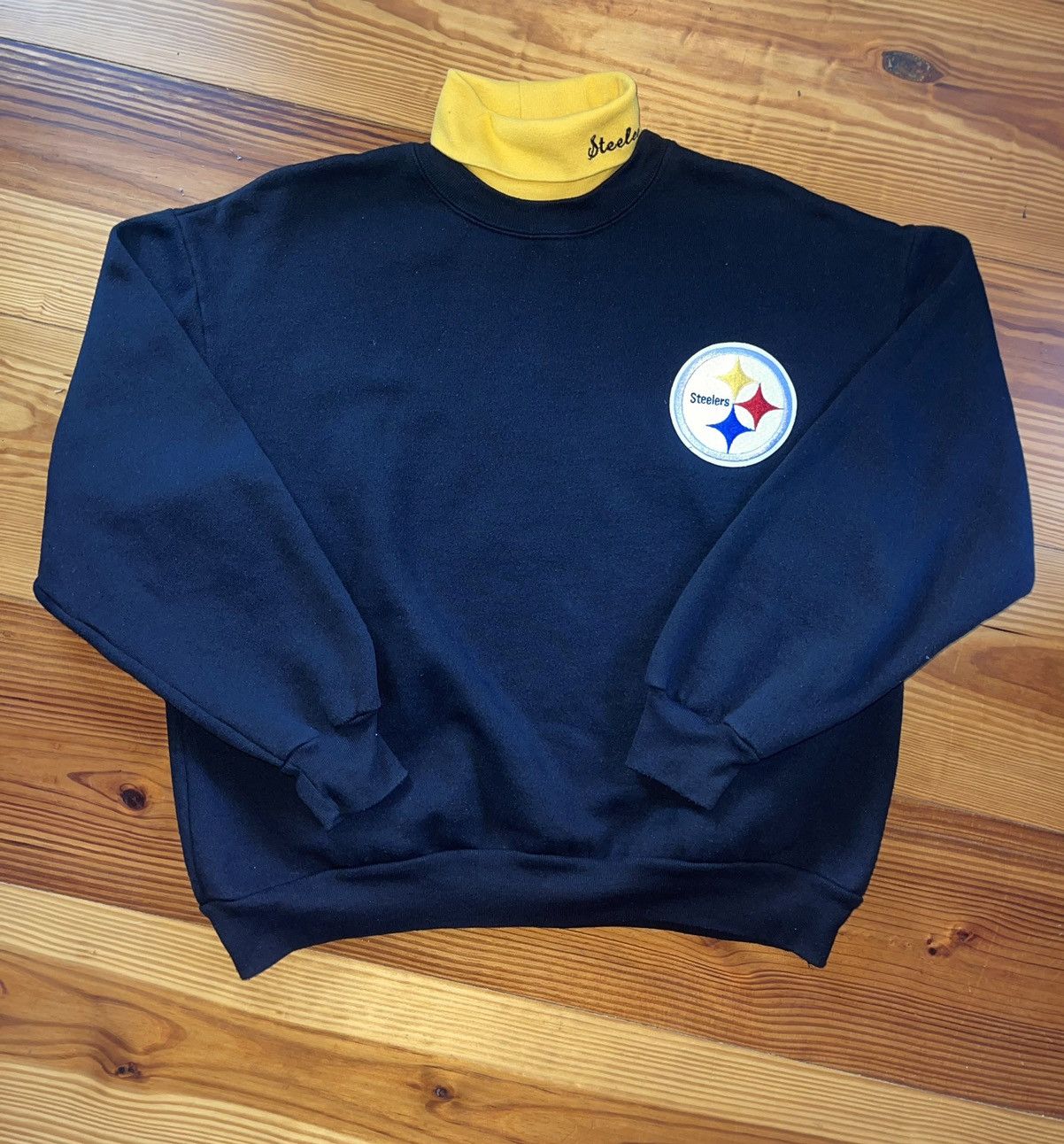 Vintage Clothing Majestic Pittsburgh Steelers Embroidered Turtleneck Sweatshirt Larg