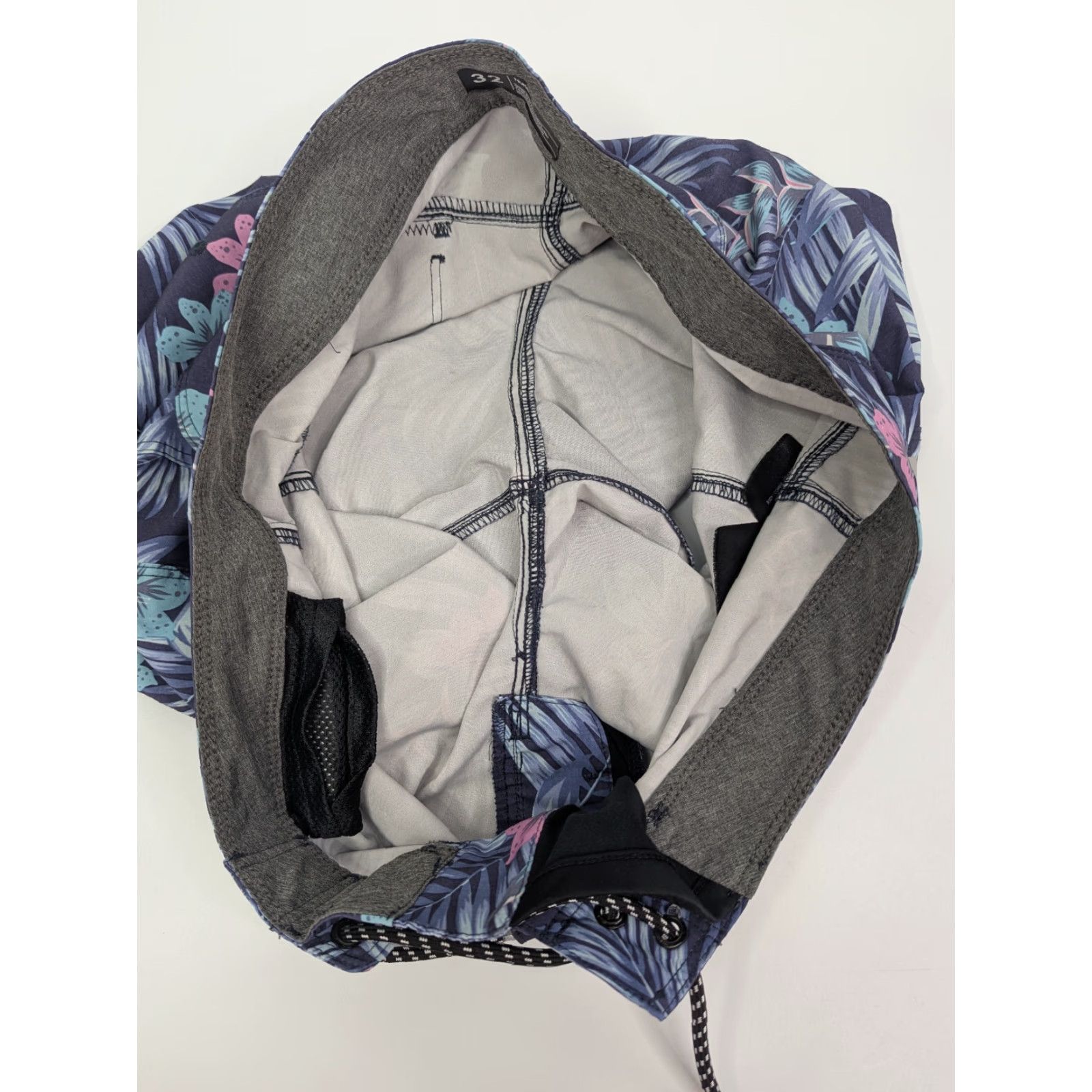 Hurley VINTAGE none Size US 32 / EU 48 - 7 Thumbnail