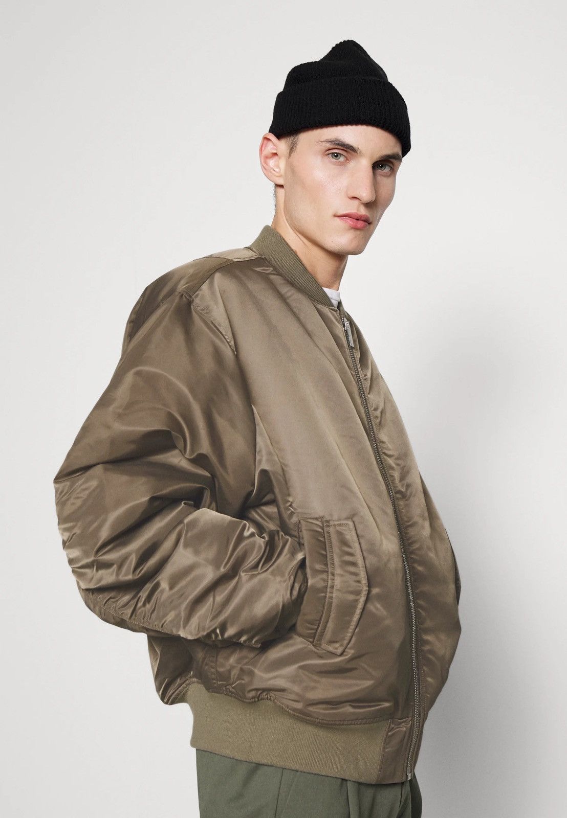 Holzweiler !DS! FW22 Holzweiler Khaki Reversible Reb Bomber Jacket Size US L / EU 52-54 / 3 - 5 Thumbnail
