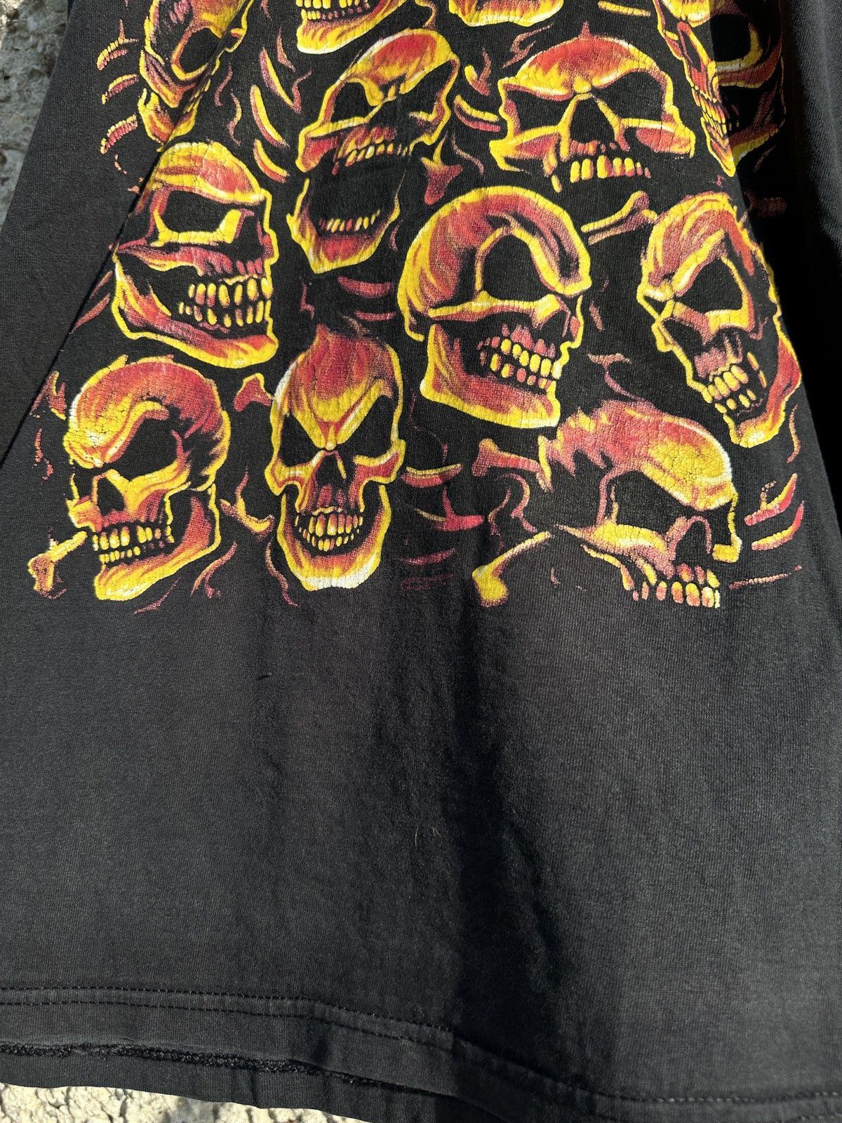 Liquid Blue Vintage 2007 liquid blue orange skulls t-shirt Size US XL / EU 56 / 4 - 3 Thumbnail