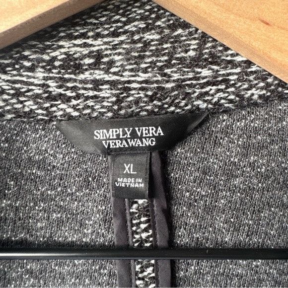 Other Simply Vera Vera Wang Black and White Knit Sweater Sz XL Size XL / US 12-14 / IT 48-50 - 2 Thumbnail