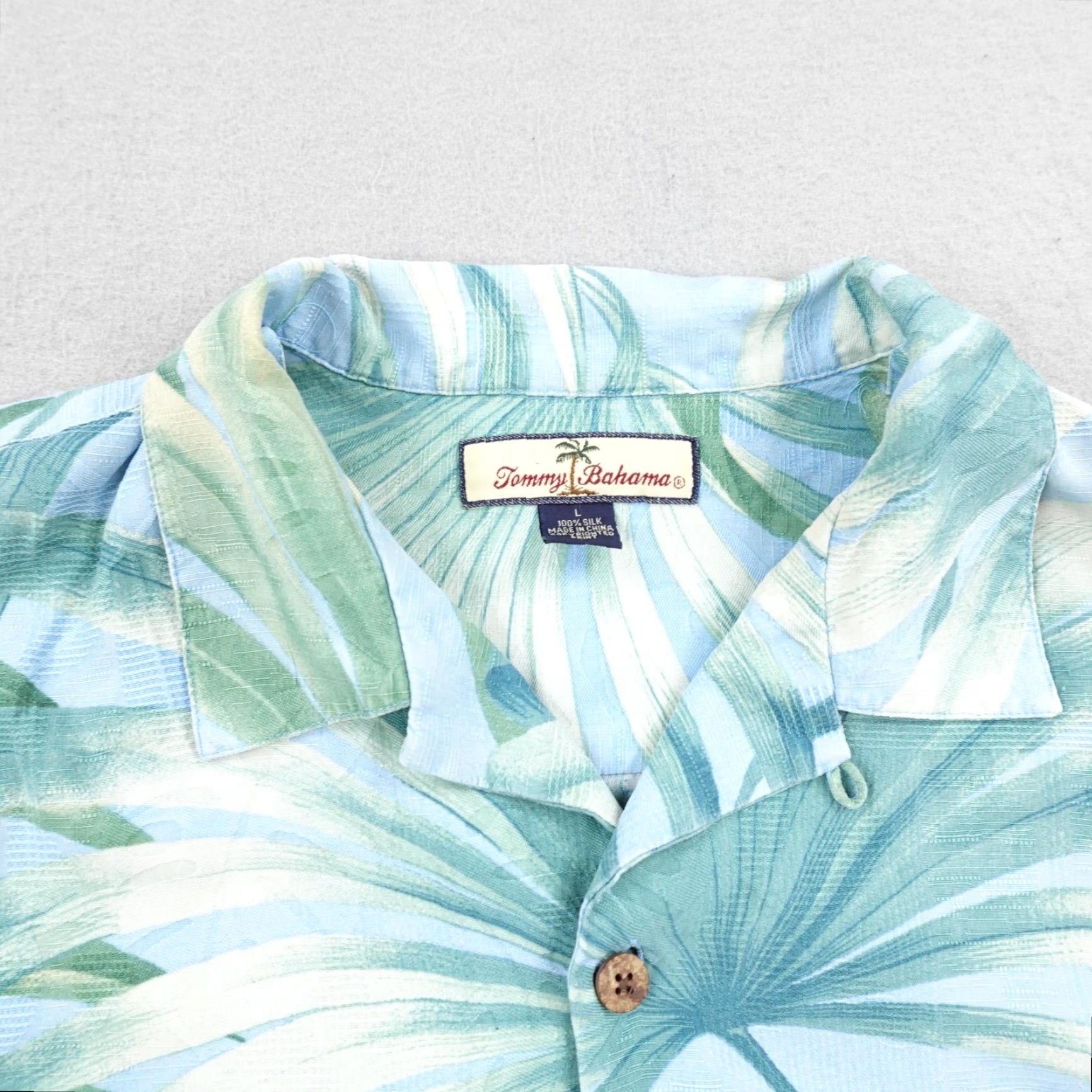 Tommy Bahama Tommy Bahama Shirt Mens Large Blue Silk Hawaiian Palm Trees Aloha Camp Size US L / EU 52-54 / 3 - 2 Thumbnail