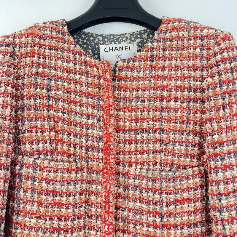 Chanel Chanel Red Tweed Jacket for Autumn . Size XS / US 0-2 / IT 36-38 - 3 Thumbnail
