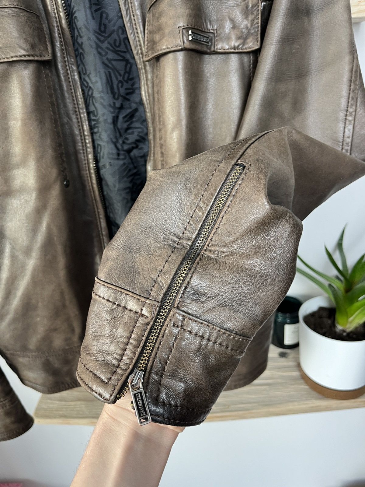 Dirk Bikkembergs Archive dirk bikkembergs GS Flight leather Jacket cropped Size US M / EU 48-50 / 2 - 7 Thumbnail