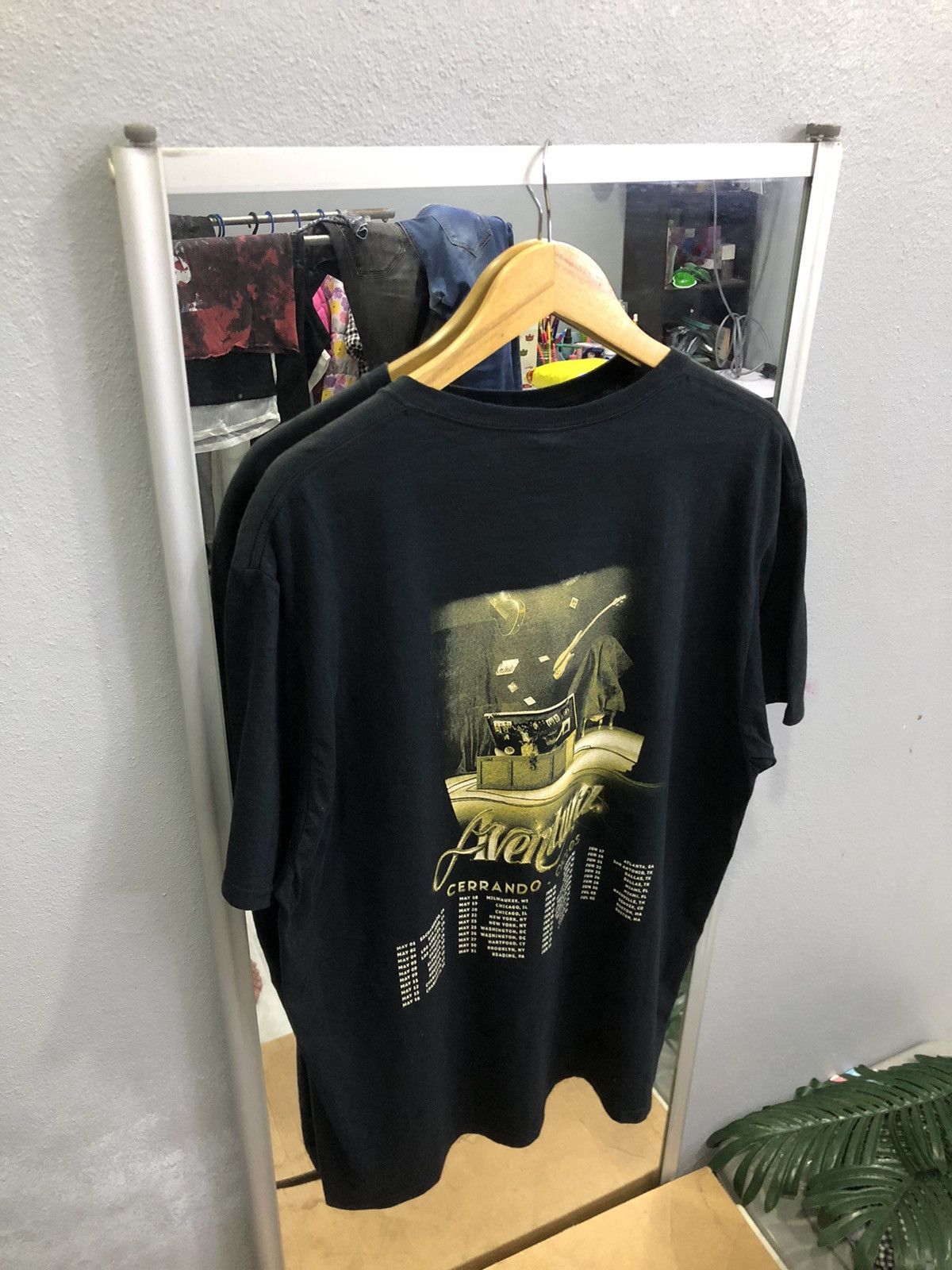 Band Tees 🔥 Aventura “Cerrando Ciclos” 2024 Tour Tee Size US XL / EU 56 / 4 - 8 Thumbnail