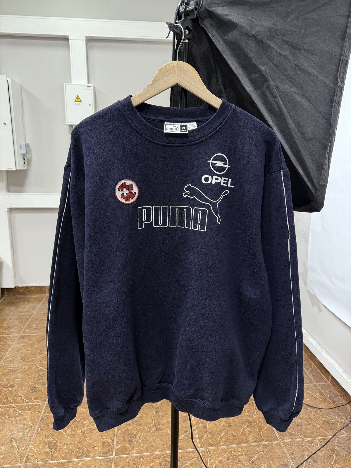 Puma 🇨🇭Vintage 90s Puma Switzerland Opel Suisse Soccer Sweatshirt Size US XL / EU 56 / 4 - 1 Thumbnail