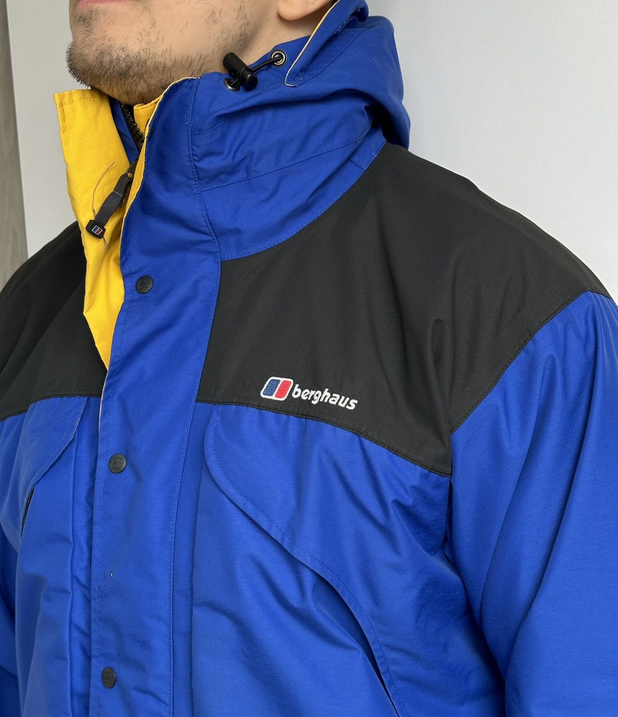 Berghaus Berghaus Mera Peak Goretex Waterproof Outdoor Jacket Size L Size US L / EU 52-54 / 3 - 4 Thumbnail
