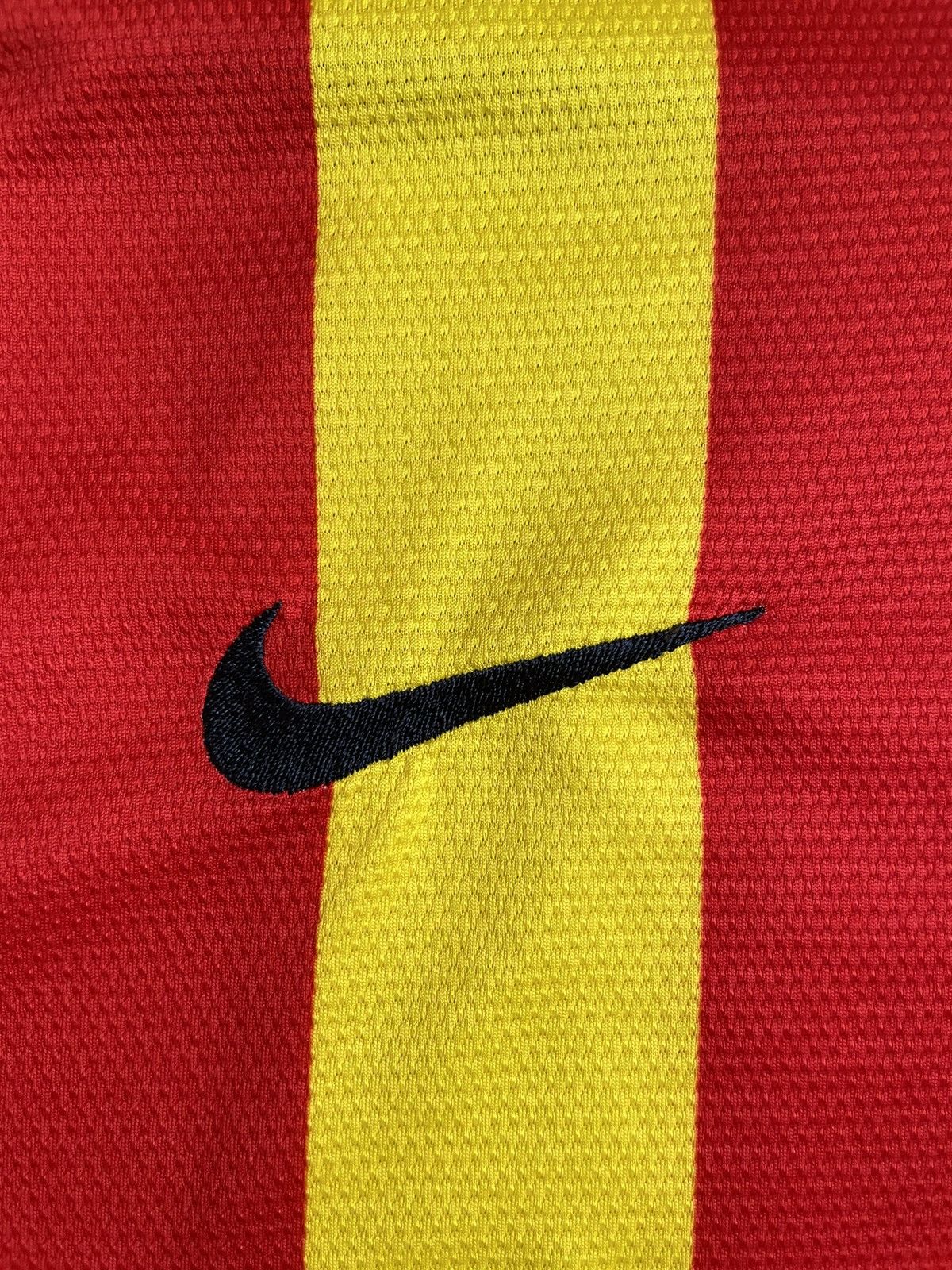 Nike FC Barcelona 2013-2014 Away Football Soccer Shirt Jersey Size US M / EU 48-50 / 2 - 5 Thumbnail
