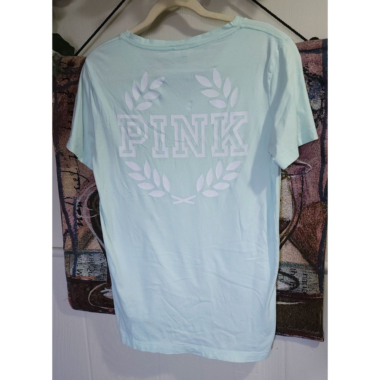 Victoria's Secret VICTORIAS SECRET PINK CAMPUS "PINK WREATH" CREW TEESHIRT XS Size XS / US 0-2 / IT 36-38 - 1 Thumbnail