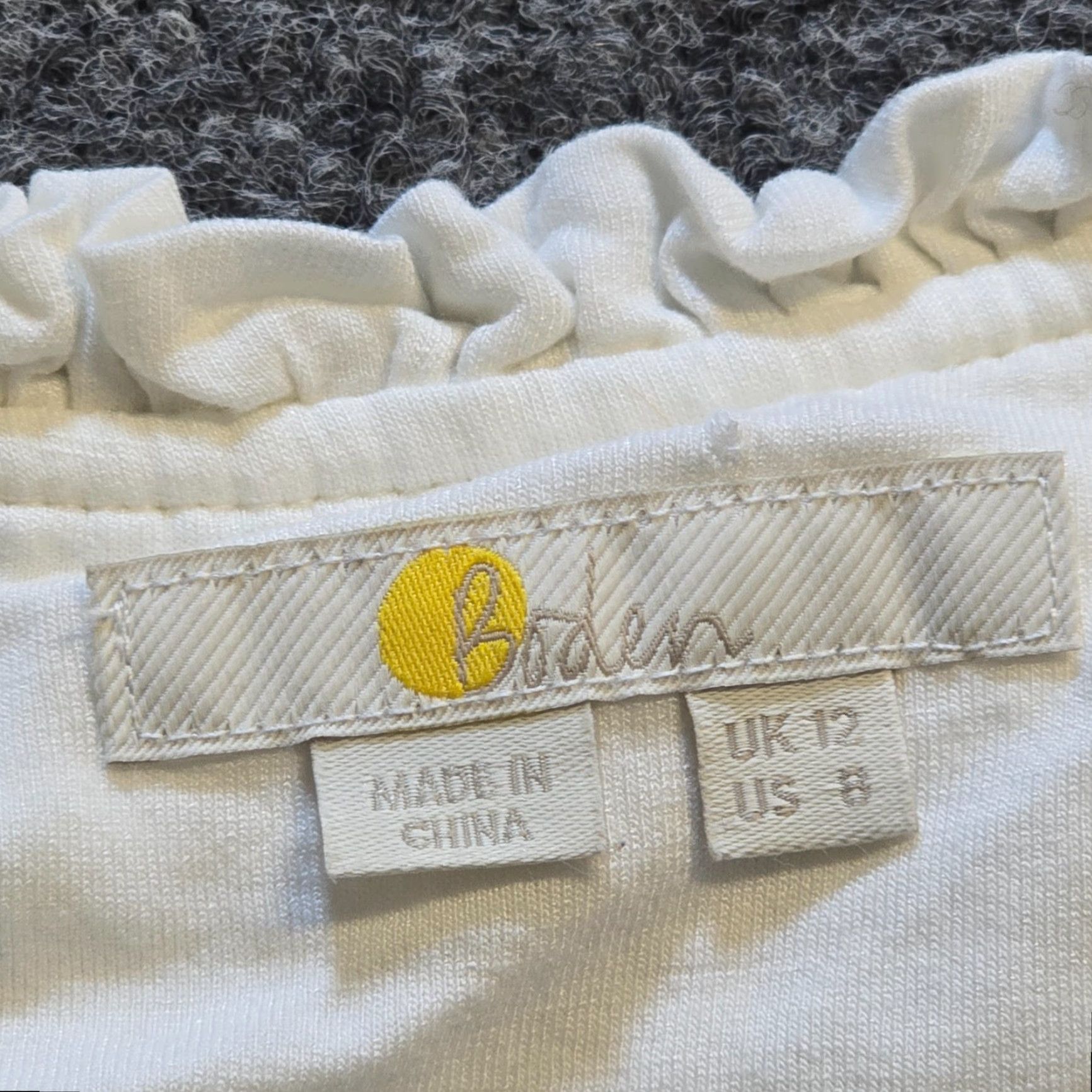 Boden Boden Top Womens Size 8 White Gold Embroidery Poet Sleeve Stretch Capsule Casual Shirt Womens Size M / US 6-8 / IT 42-44 - 4 Thumbnail