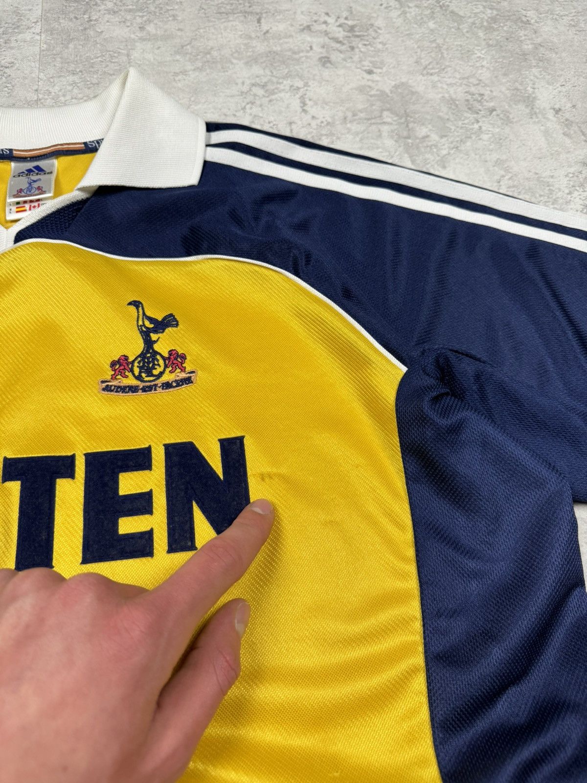 Vintage Vintage 1999/00 Adidas Tottenham Hotspur Away Jersey Size L Size US L / EU 52-54 / 3 - 15 Thumbnail