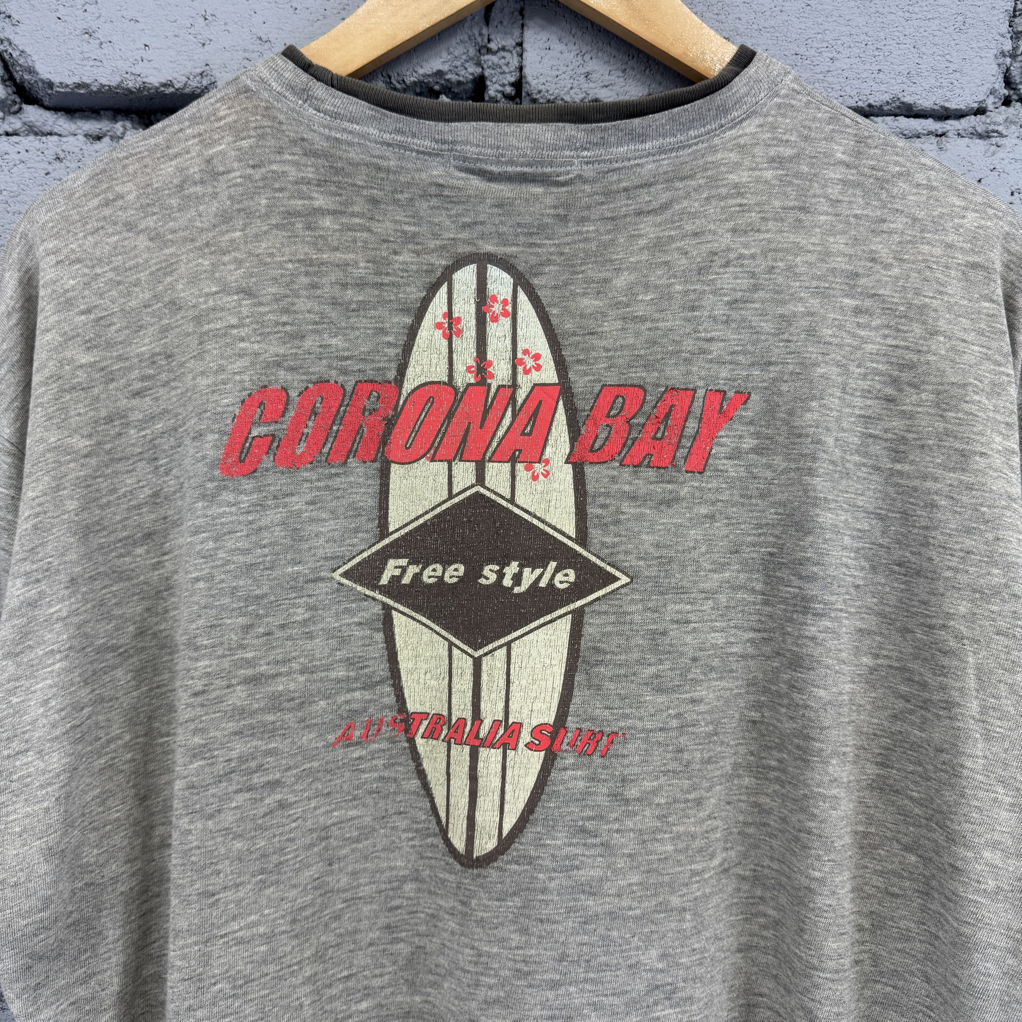 Vintage Vintage Conora Bay Australia Surfing Tshirt Size US M / EU 48-50 / 2 - 5 Thumbnail