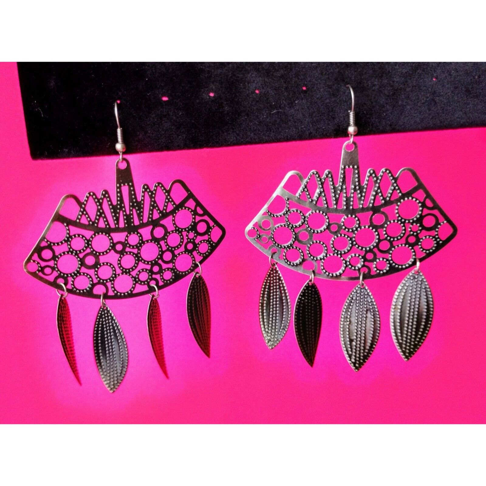 Other Chandelier Earrings Fashion Jewelry Drop Dangle Hammered Met Size ONE SIZE - 1 Thumbnail