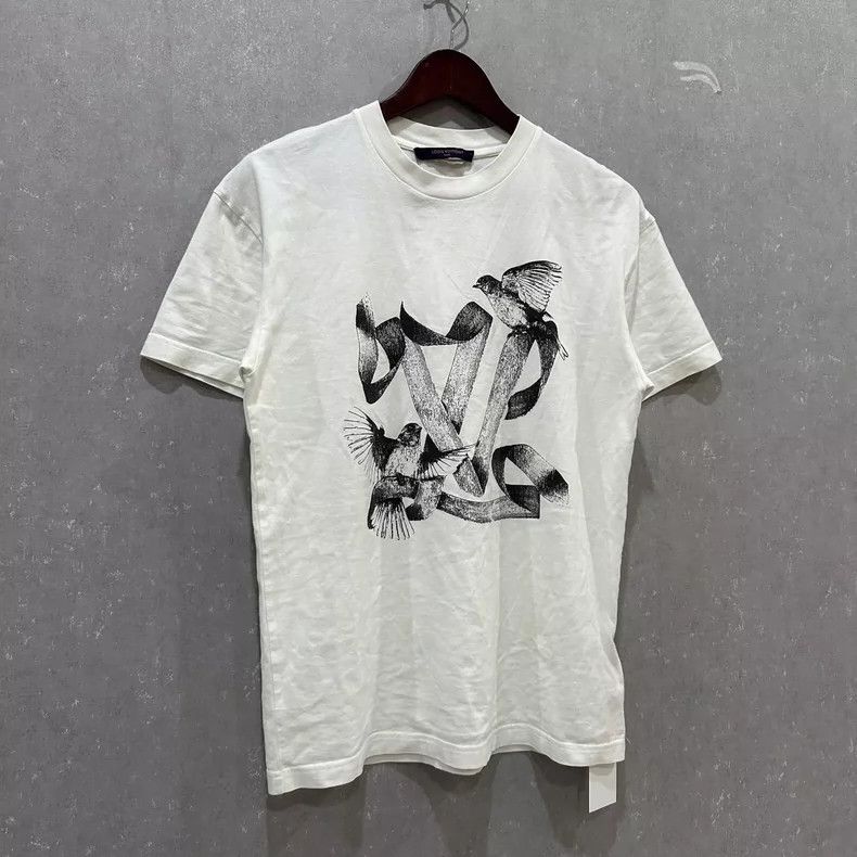Louis Vuitton Louis Vuitton Peace dove short sleeve Size US XS / EU 42 / 0 - 3 Thumbnail