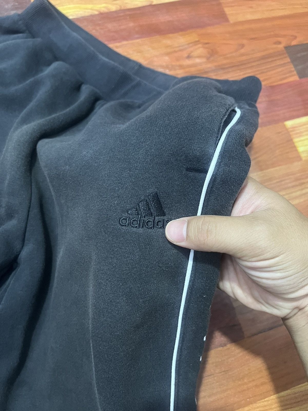 Adidas Adidas Three Stripes Side Text Jogger Pants Black Size US 30 / EU 46 - 2 Thumbnail