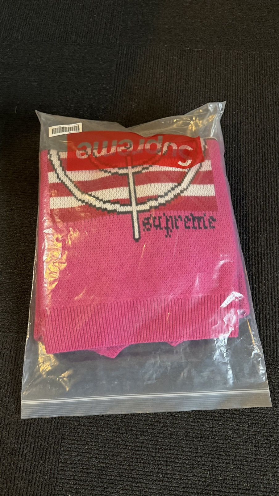 Supreme Supreme Target sweater (M) (Pink) Size US M / EU 48-50 / 2 - 3 Thumbnail
