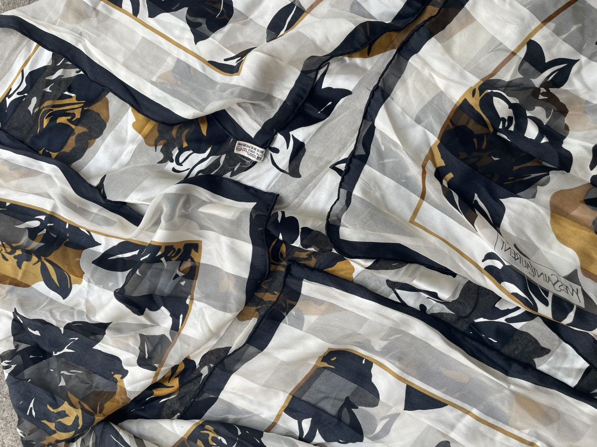 Yves Saint Laurent 34” x 34” Yves Saint Laurent Scarf Size ONE SIZE - 4 Thumbnail