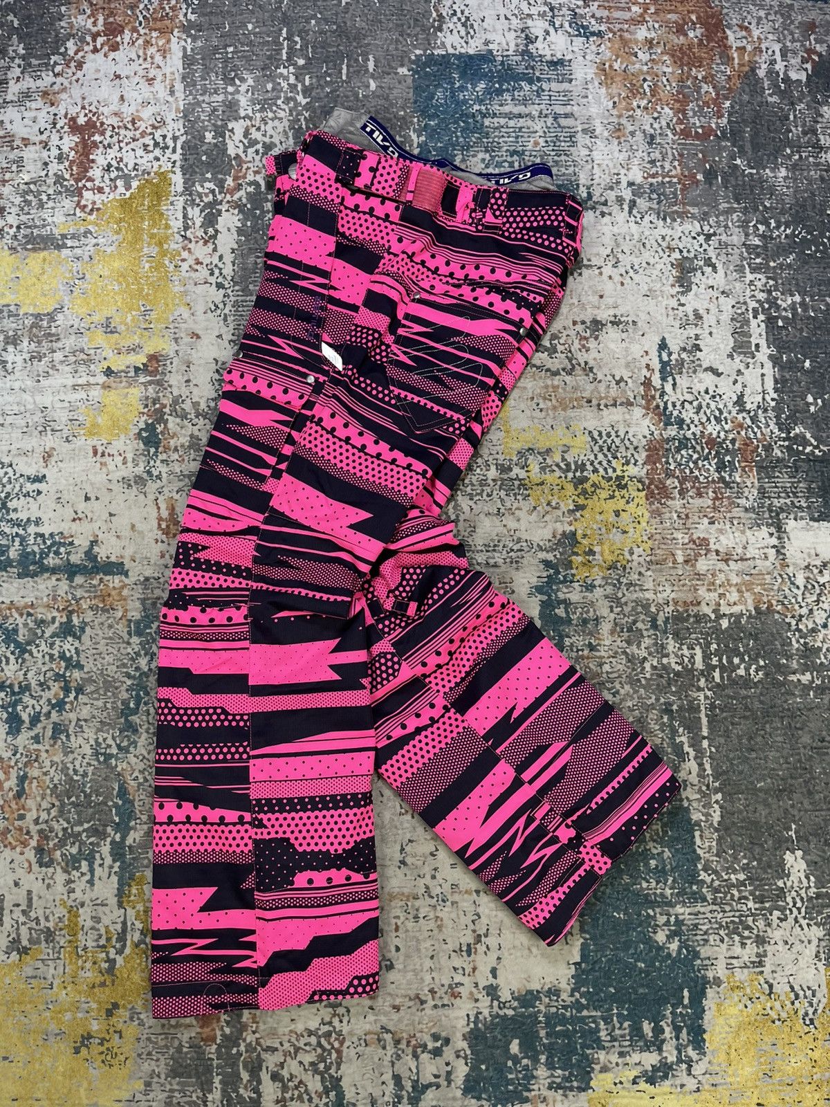 Sports Specialties Estivo Pink Tiger Stripe Snow Ski Pant Size 30" / US 8 / IT 44 - 1 Thumbnail
