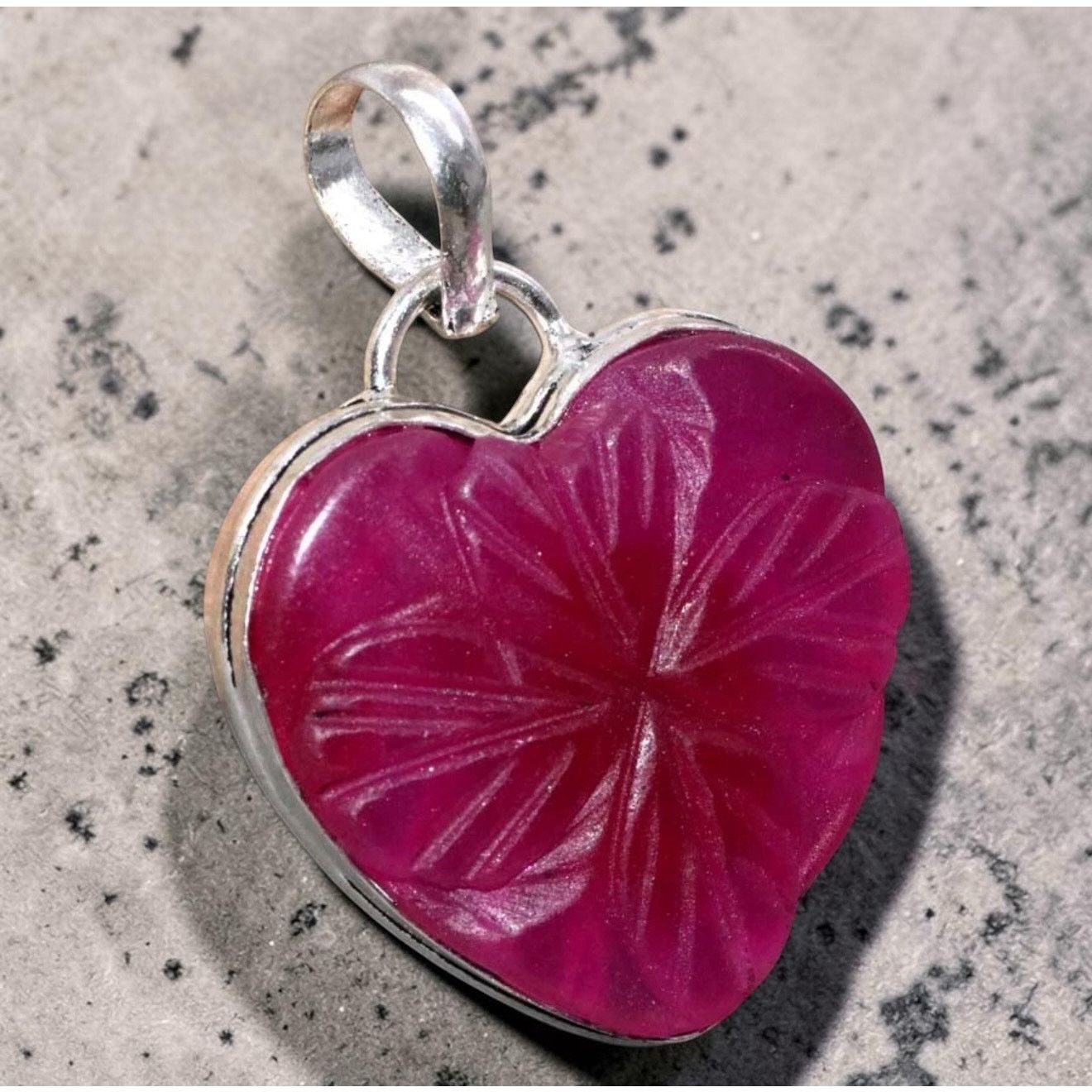 The Unbranded Brand Carved Ruby Heart Clover Pendant 925 Silver Overlay Size ONE SIZE - 5 Thumbnail