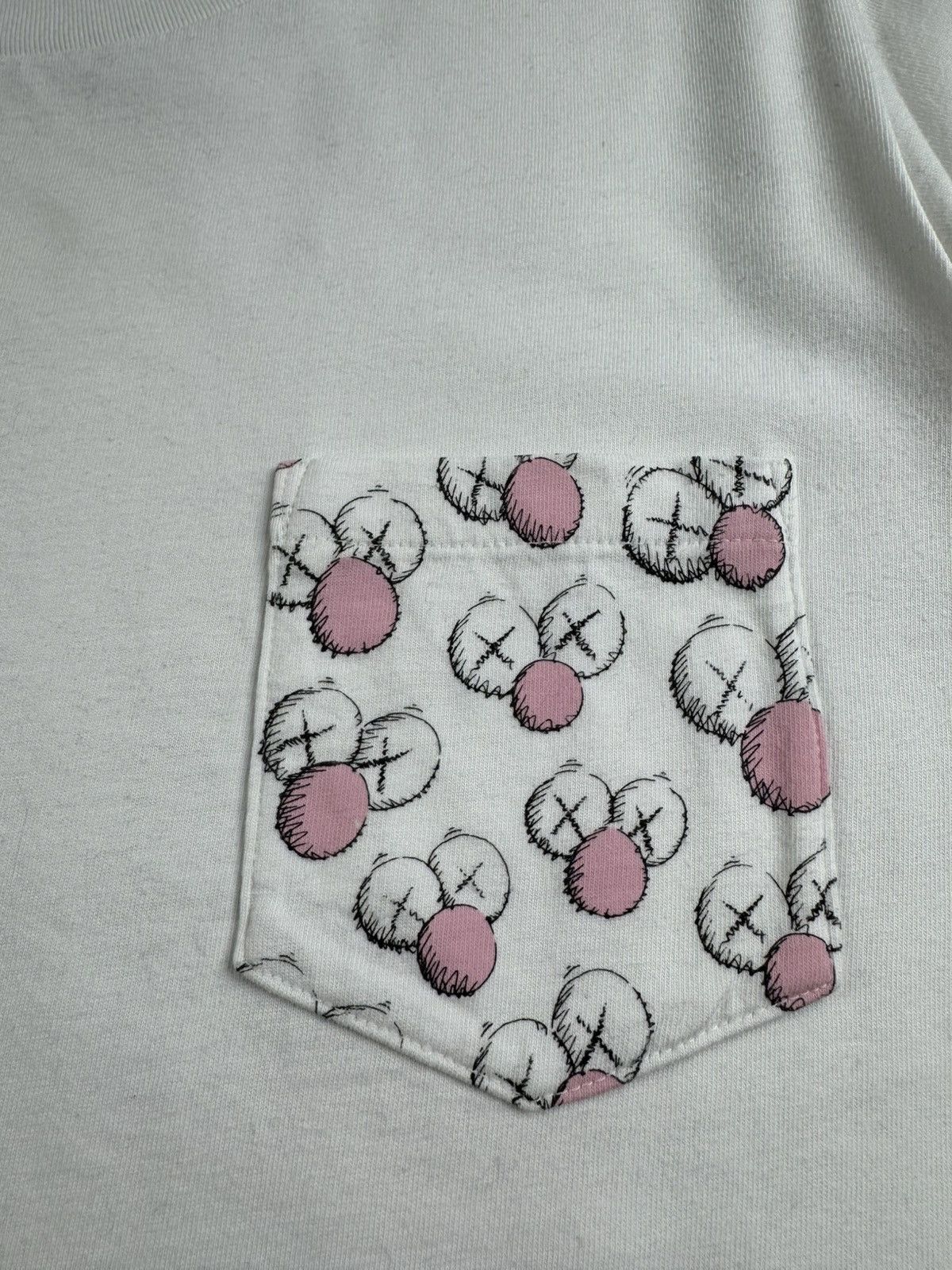 Kaws × Uniqlo KAWS Pocket Pink BFF Designer Small Cotton Jersey T Shirt Size US S / EU 44-46 / 1 - 9 Thumbnail