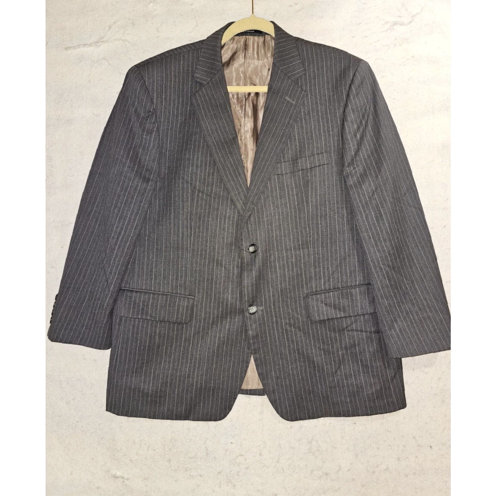 Joseph Joseph & Feiss Signature Pin Striped 100% Wool 2PC. Suit Mens Sz 42 Short 39x30 Charcoal Gray Size US 42 / EU 58 - 7 Thumbnail