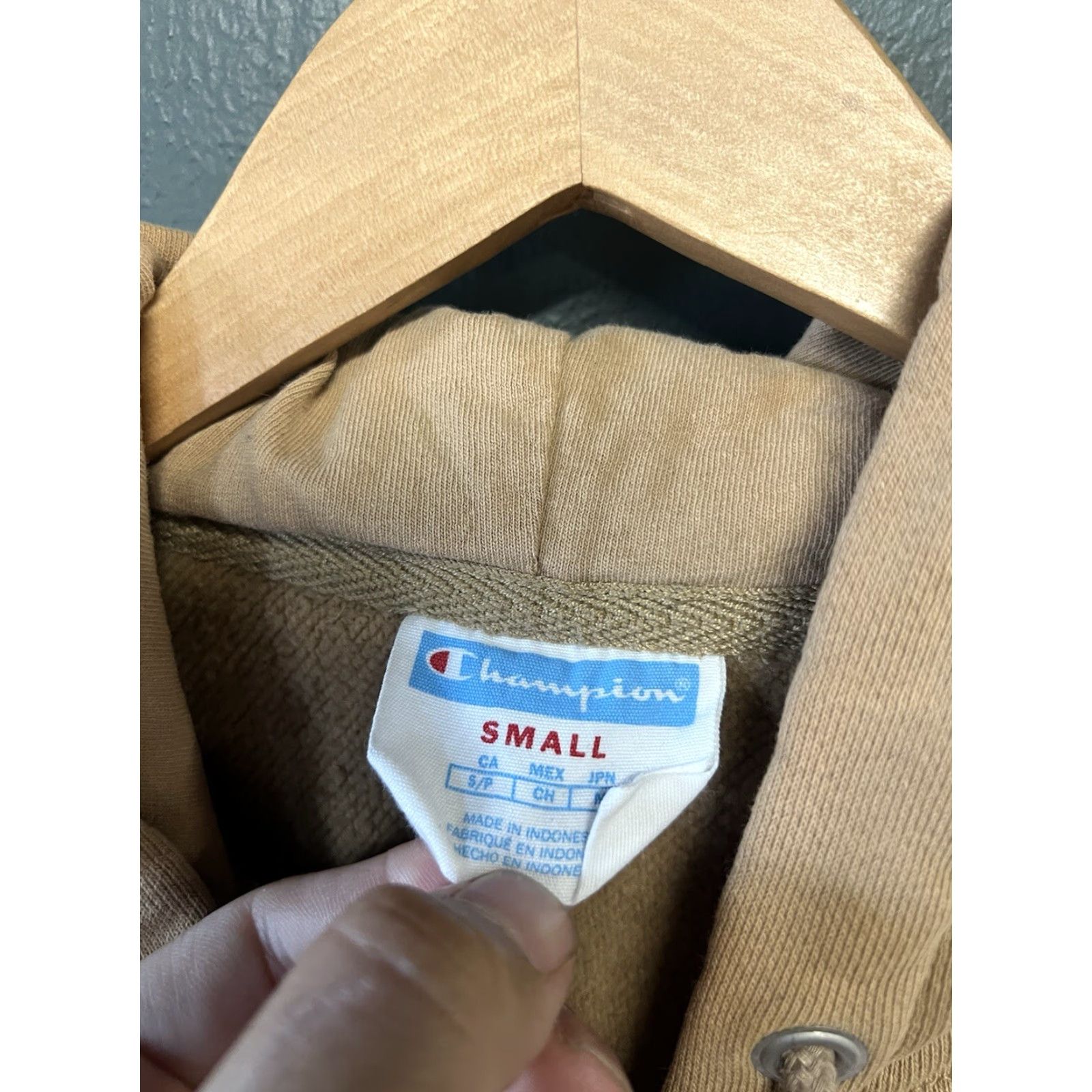 Champion Champion Sweatshirt Colorblock Pullover Hooded Womens Size S Multicolor Activewear Pullover Hoodie Men? No, Womens. Size S / US 4 / IT 40 - 3 Thumbnail