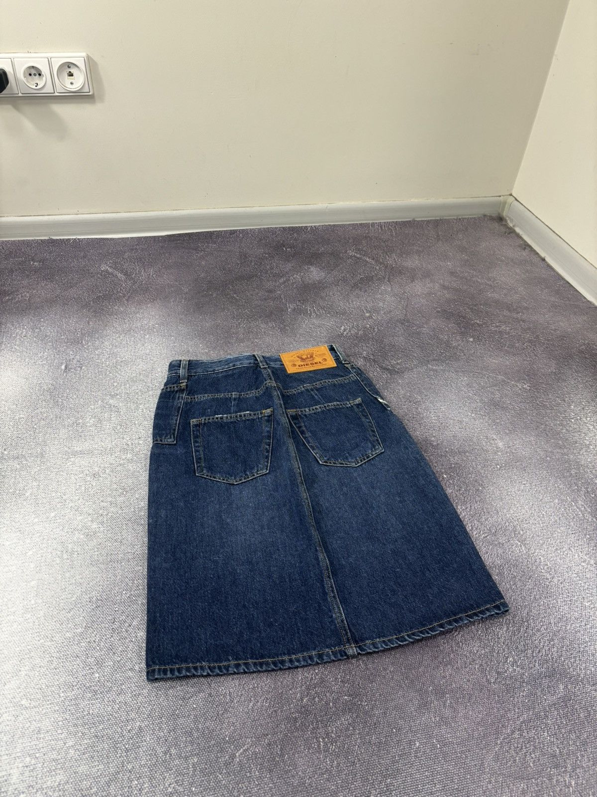 Diesel Diesel De-Pau-Sp1 NWT Women’s Blue Knee Length Denim Skirt Size 24" / US 00 / IT 34 - 15 Thumbnail