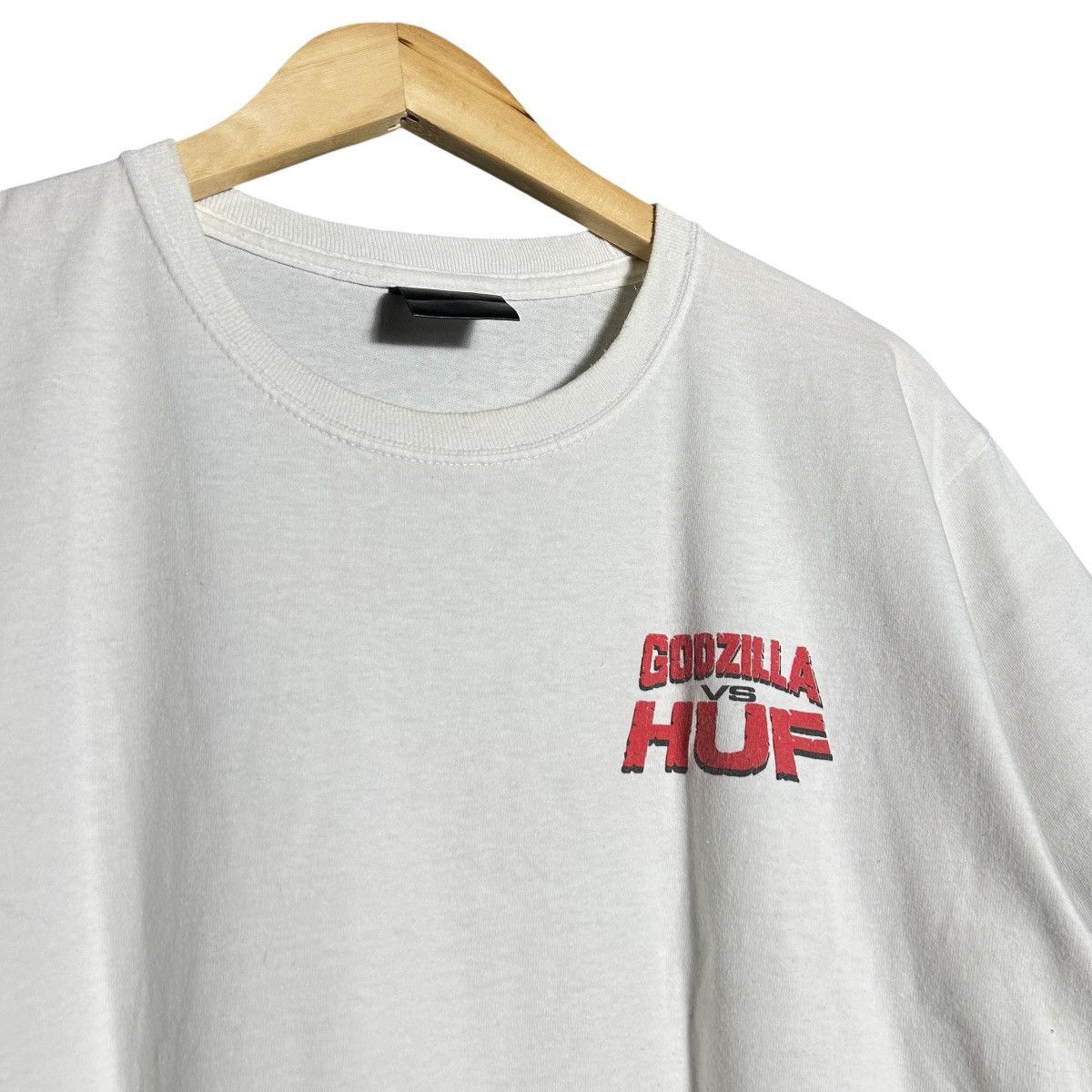 Huf Huf X Godzilla Tshirt Size M / US 6-8 / IT 42-44 - 4 Thumbnail