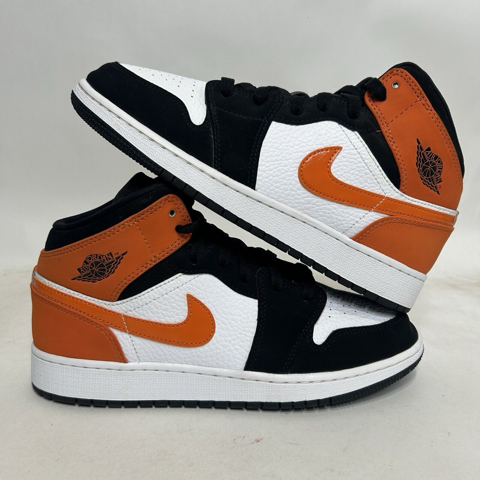 Nike Nike Shoes Air Jordan 1 Mid GS “Shattered Blackboard” 2024 Size US 8.5 / IT 38.5 - 1 Thumbnail