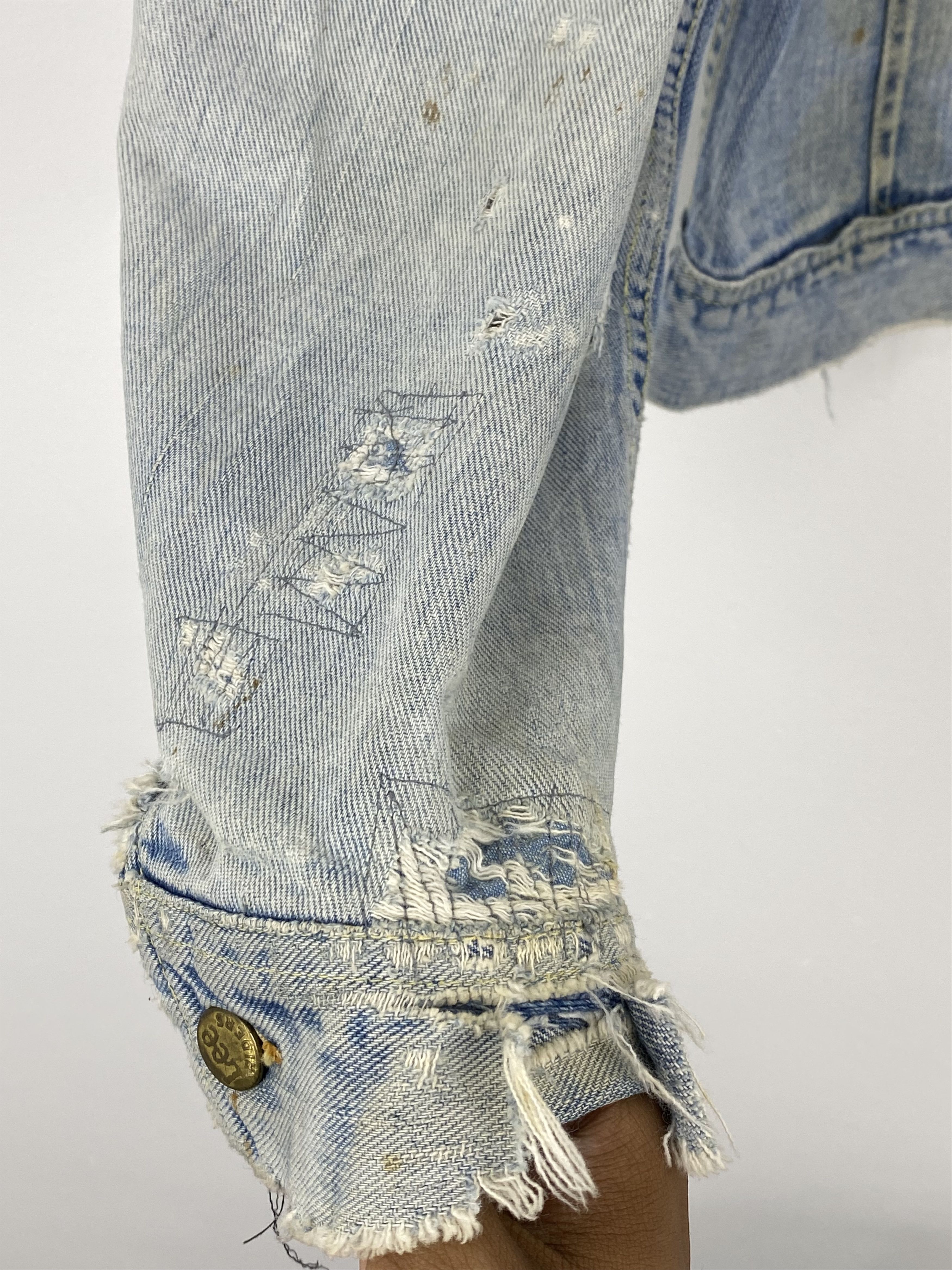 Lee Vintage 90s Lee Riders Ripped Button Up Denim Jacket MJ0004 Size US M / EU 48-50 / 2 - 12 Thumbnail