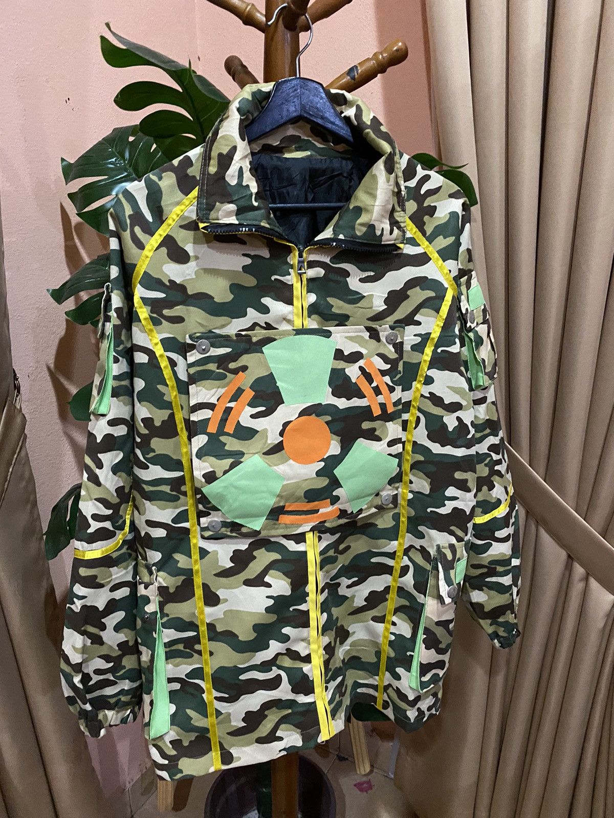 Other Camouflage Utility Jacket with Neon Accents Unique Outerwear Size US M / EU 48-50 / 2 - 3 Thumbnail