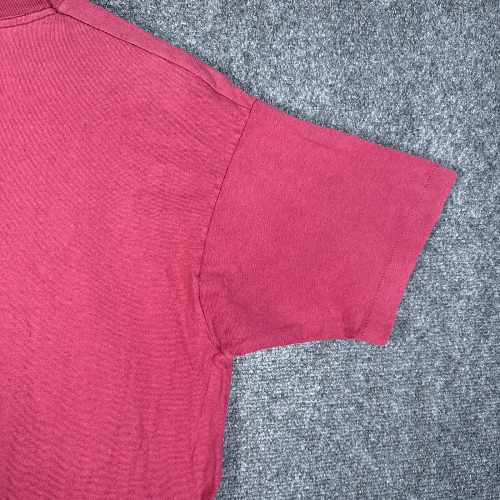Blind Skateboards Vintage Bitch Skateboards Shirt Mens Large Red 90s USA Skate Size US L / EU 52-54 / 3 - 8 Thumbnail