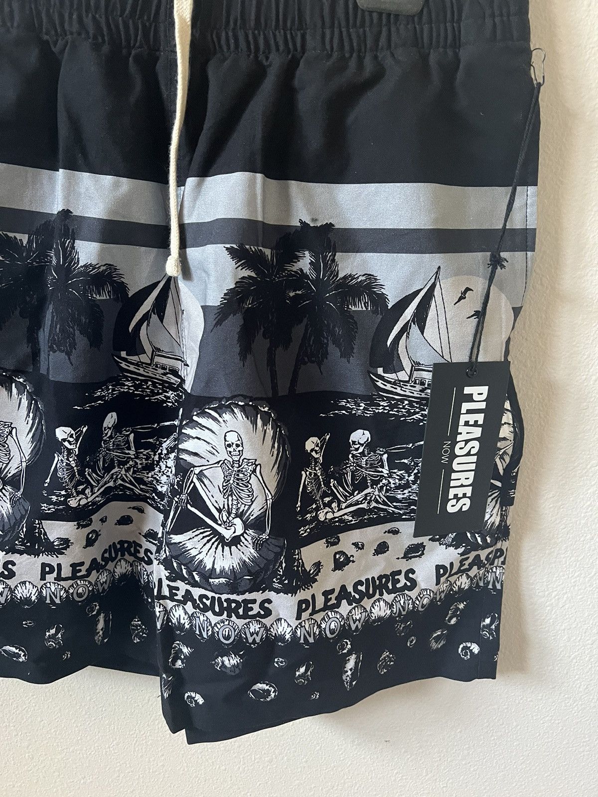 Pleasures Pleasures Skeleton Shorts Size US 34 / EU 50 - 4 Thumbnail