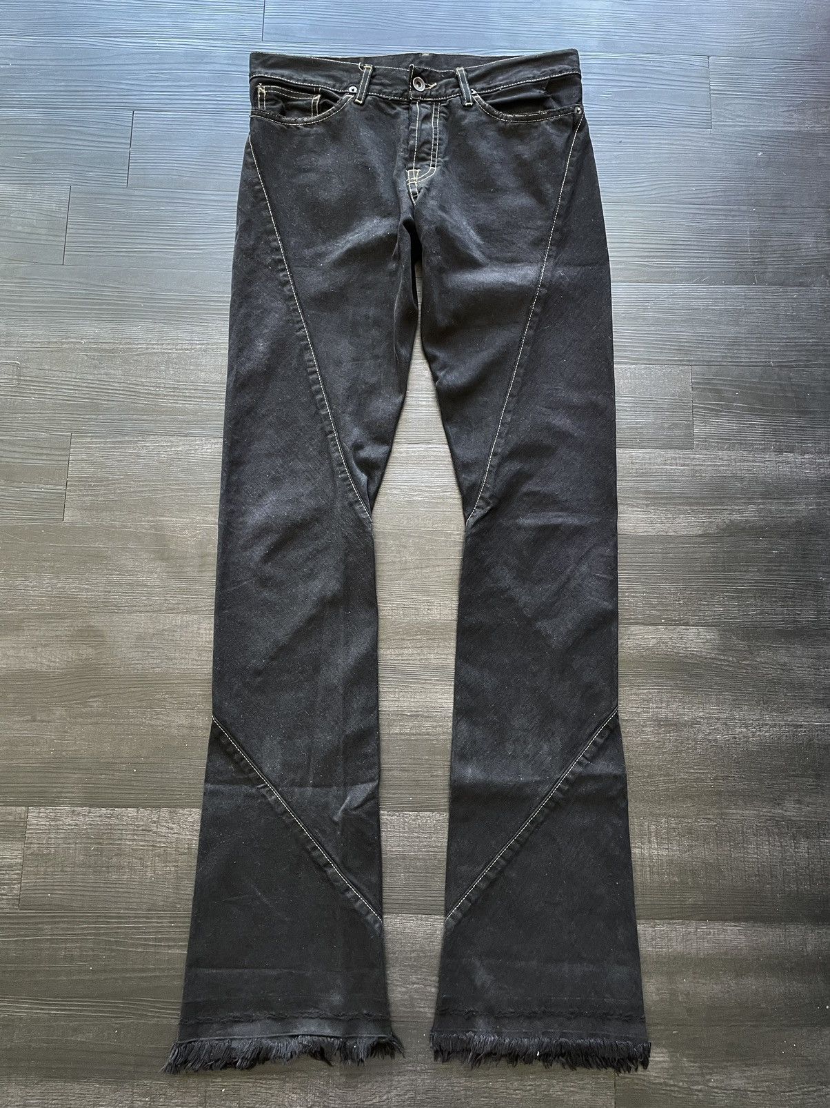 AW06 ‘Dustulator’ Spiral Bootcut Jeans Size 31
