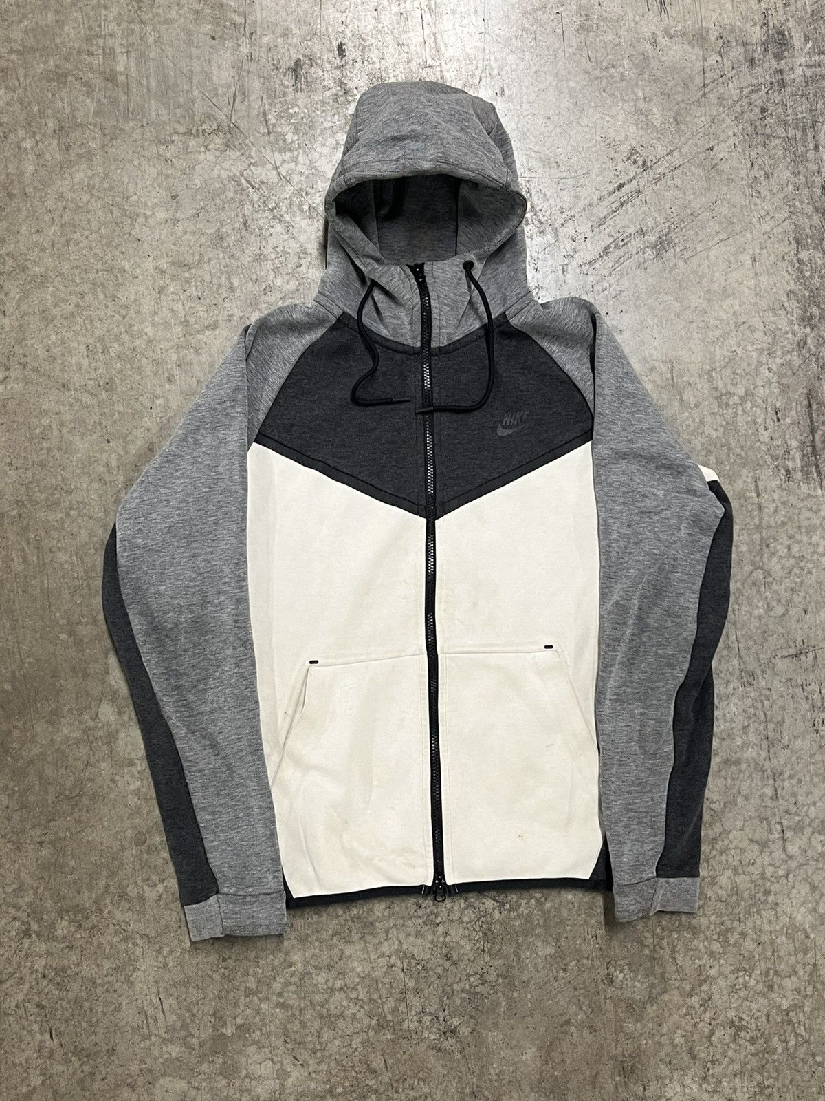 Nike Nike tech jacket streetwear hype rare drill size medium Size US M / EU 48-50 / 2 - 1 Thumbnail