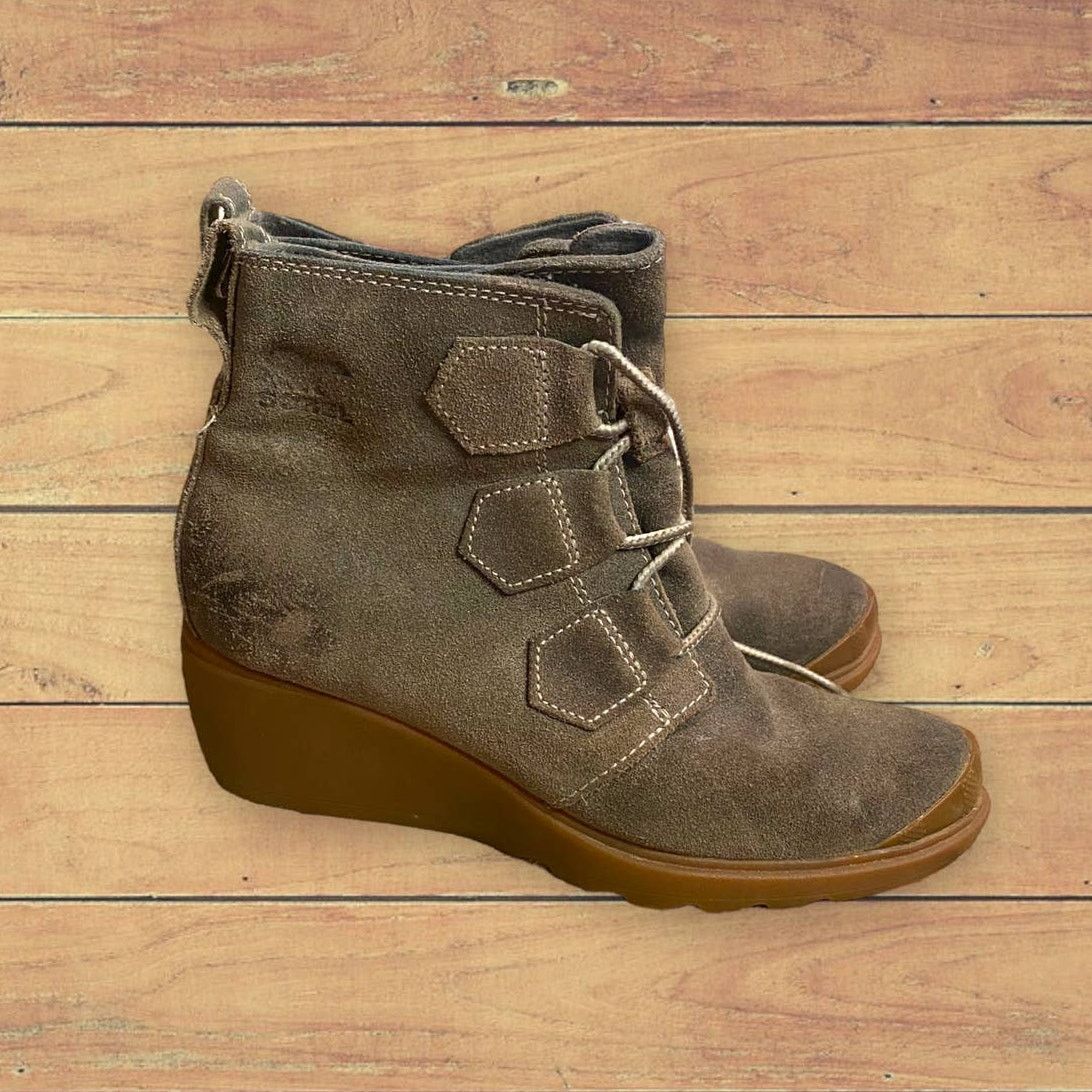 SOREL Sorel Toronto Waterproof Sage Suede Wedges Ankle Boots 6 Size US 6 / IT 36 - 1 Thumbnail