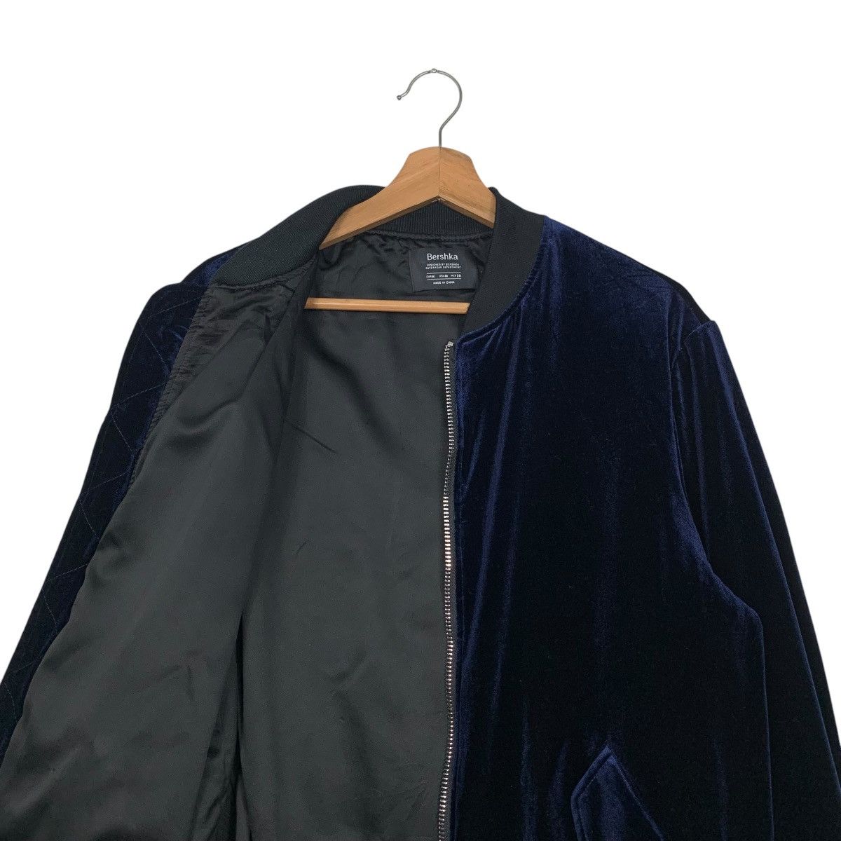 Bershka BERSHKA Dark Blue Velvet Bomber Jacket #2802-C126 Size US M / EU 48-50 / 2 - 9 Thumbnail
