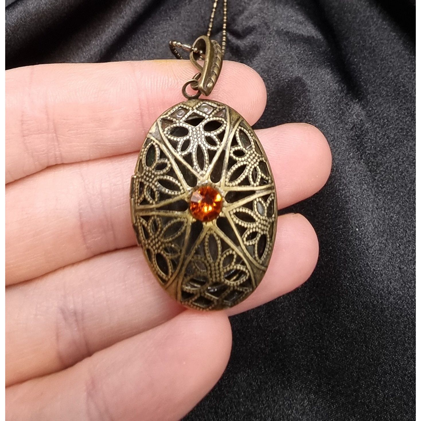 Vintage Vintage 1980's Oval Filigree Locket Necklace W/ Amber Crysta Size ONE SIZE - 4 Thumbnail