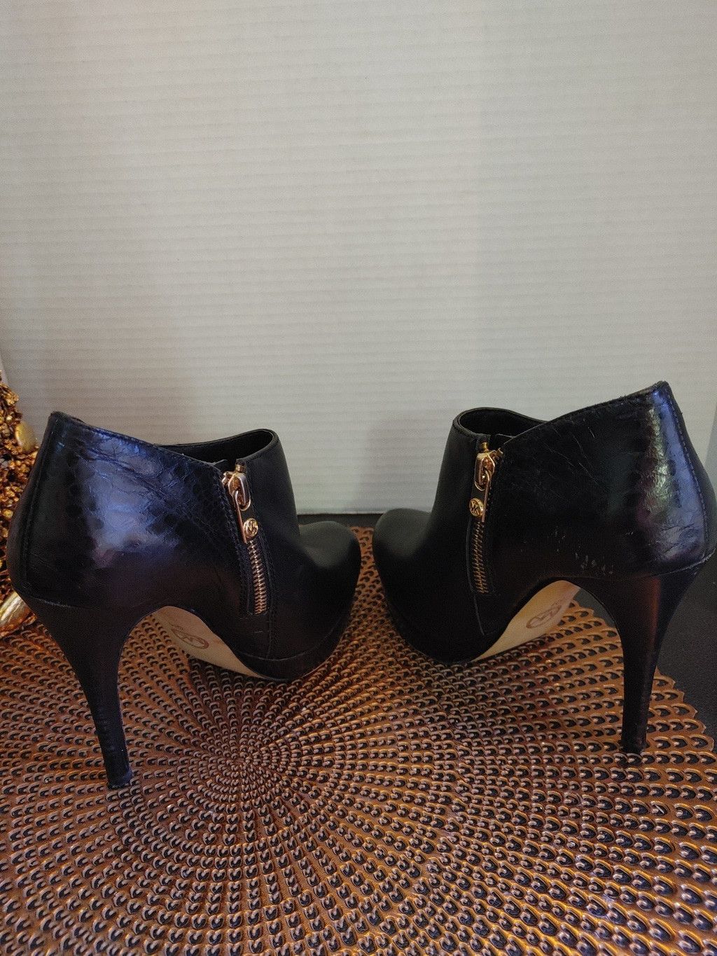 Michael Kors Michael Kors York Leather Booties Size 5M Size US 5 / IT 35 - 4 Thumbnail