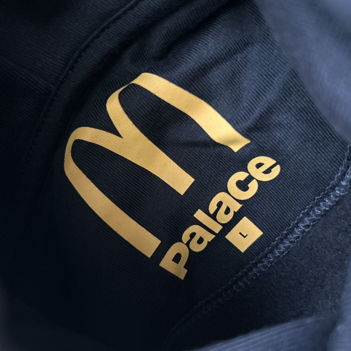 Palace 2023 Palace x McDonalds Logo hoodie sz L Size US L / EU 52-54 / 3 - 5 Thumbnail