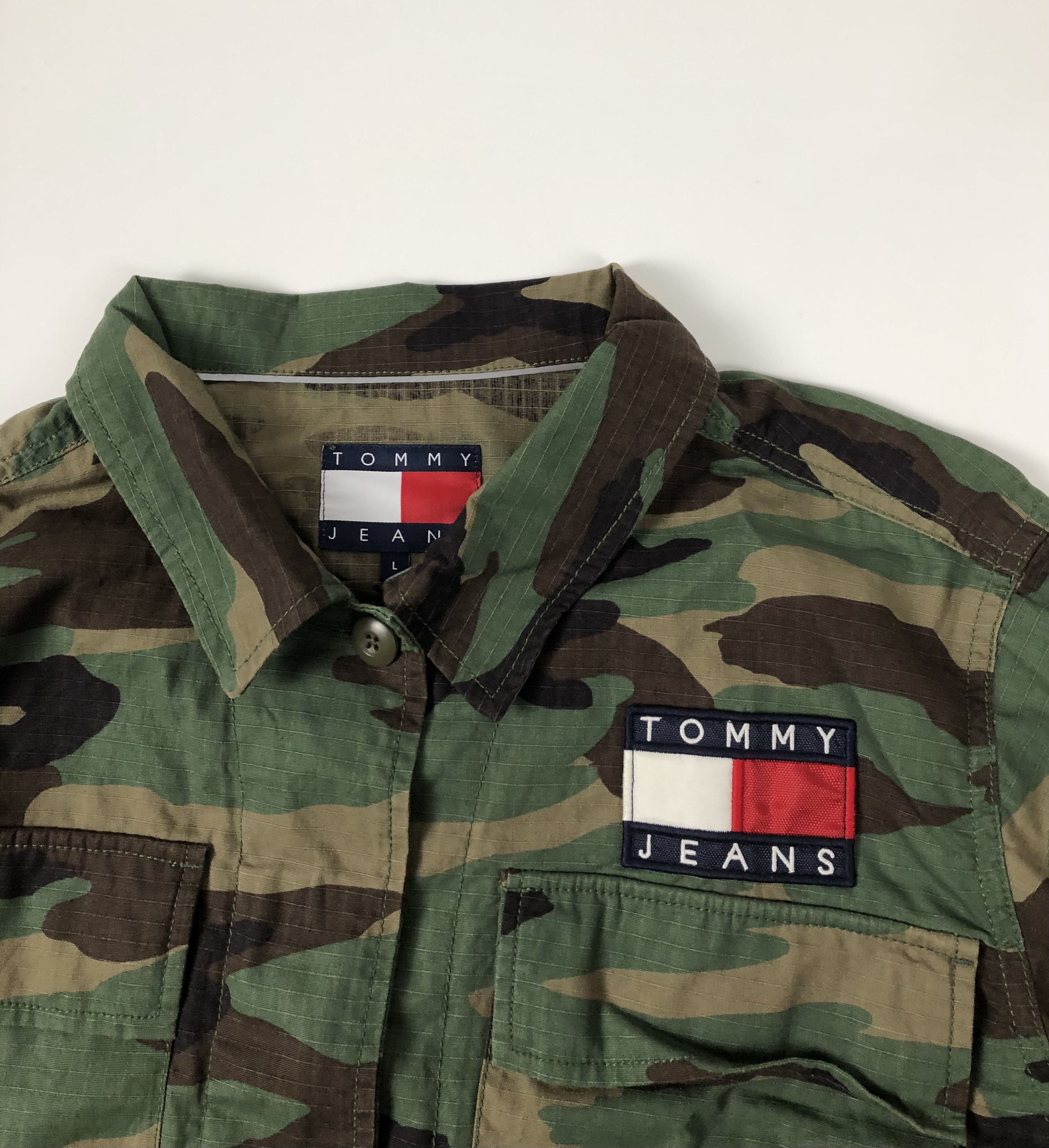 Tommy Jeans Tommy Jeans 90s Woodland Camouflage Jacket Size L / US 10 / IT 46 - 3 Thumbnail