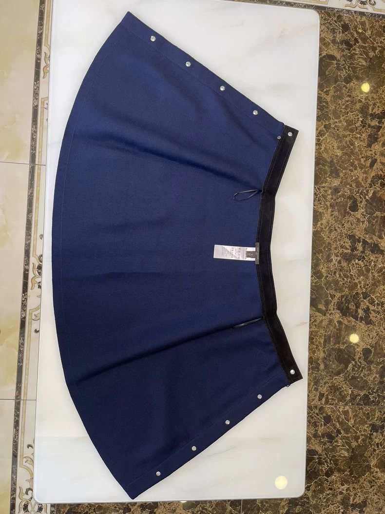 Louis Vuitton Louis Vuitton Louis Vuitton Women's Knit Half Skirt Size S Size 23" - 3 Thumbnail