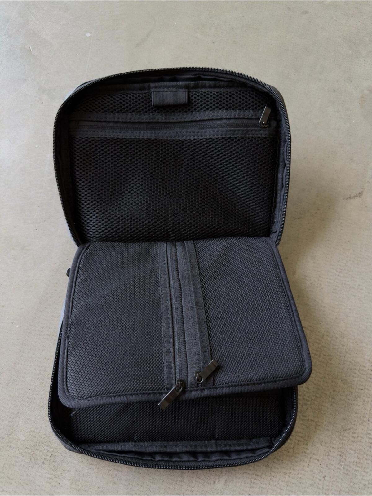 Other DDgro / Tech Organizer Case / Gray Electronics Pouch Size ONE SIZE - 4 Thumbnail