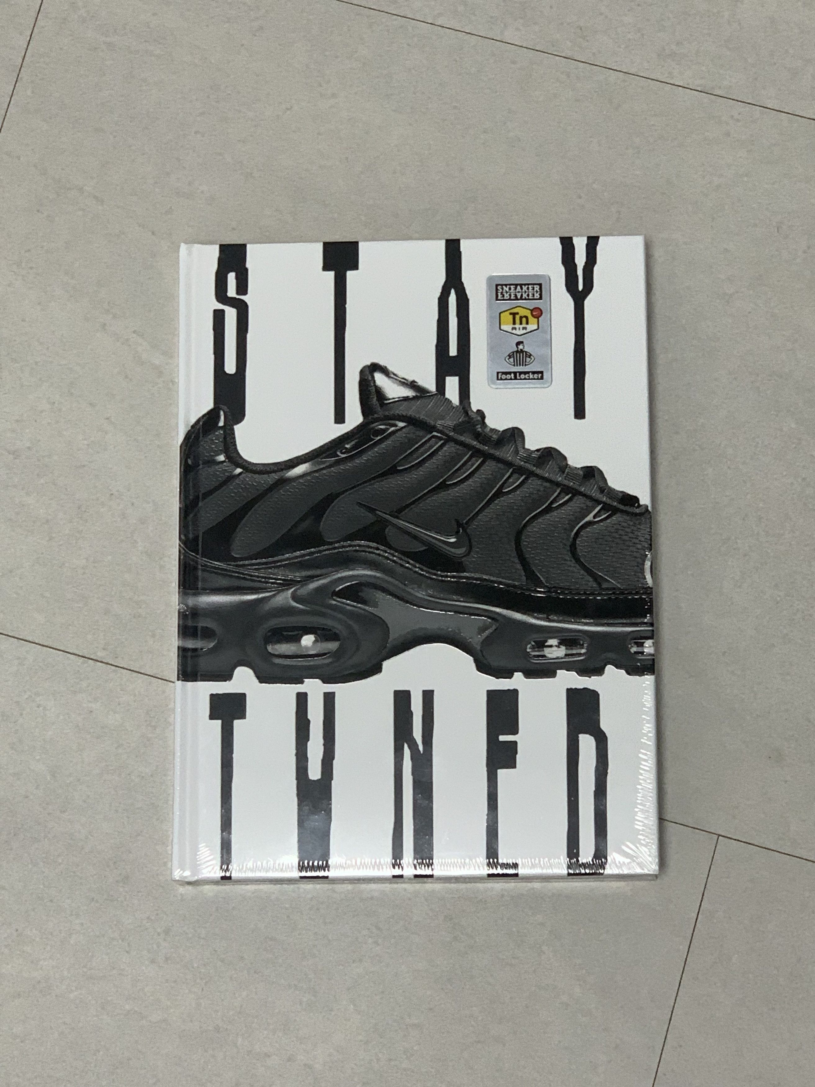 Other 'Stay Tuned’ Book Foot Locker X Sneaker Freaker Size ONE SIZE - 5 Thumbnail