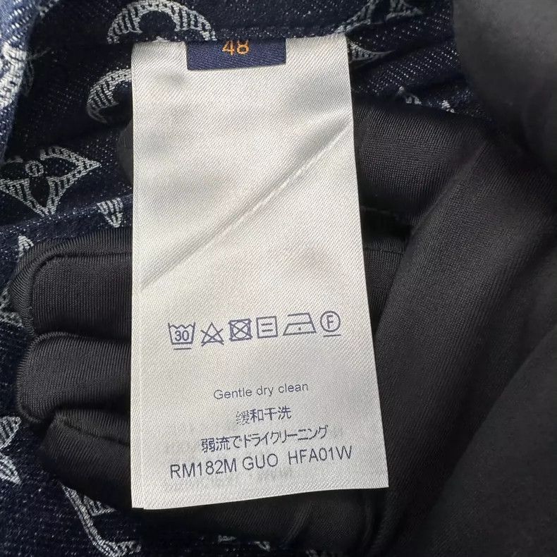 Louis Vuitton louis vuitton Full logo presbyopic single-breasted casual Size US M / EU 48-50 / 2 - 4 Thumbnail