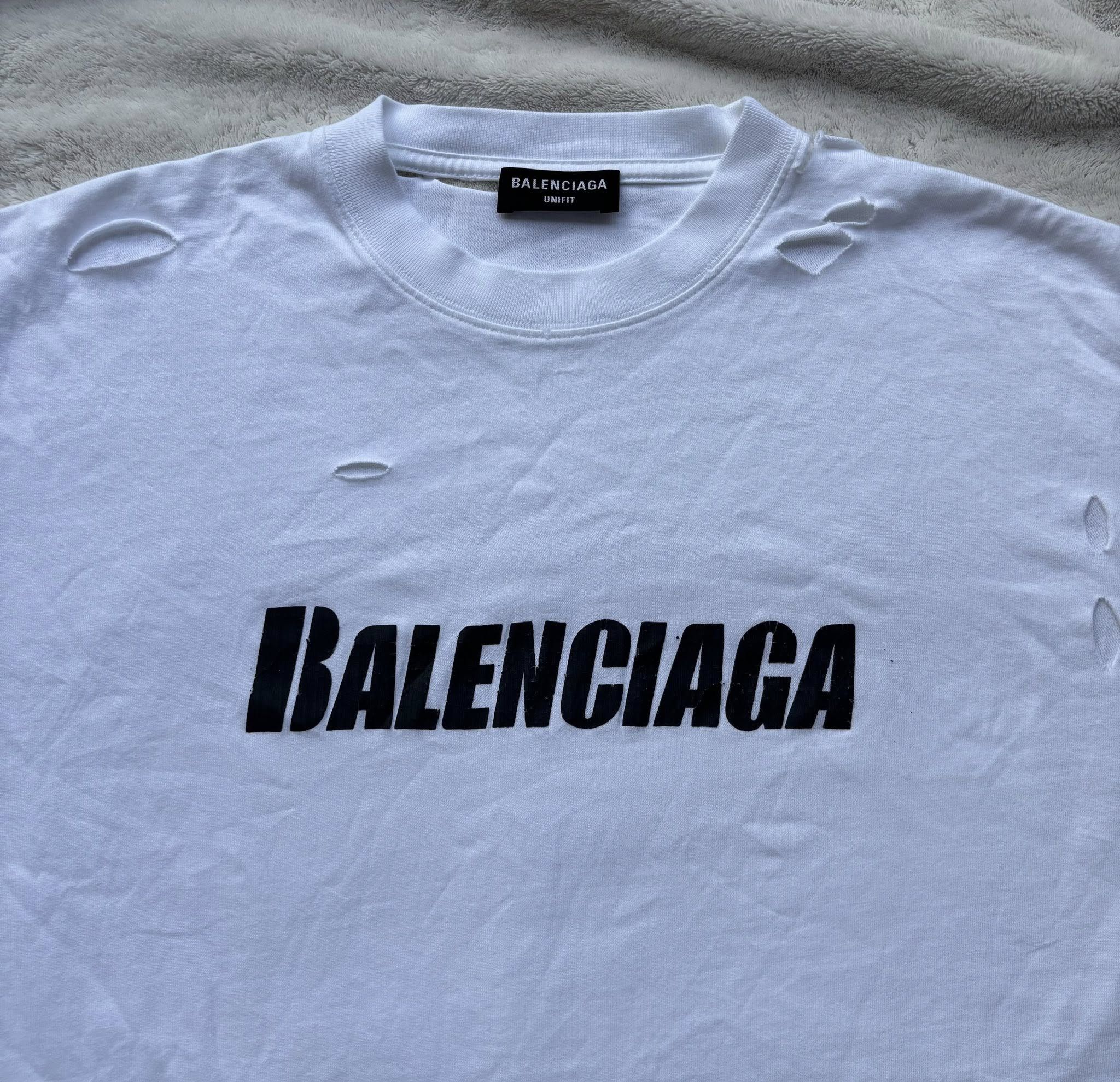 Balenciaga Balenciaga White & Black Bold Caps Logo Tees Size US XXL / EU 58 / 5 - 2 Thumbnail