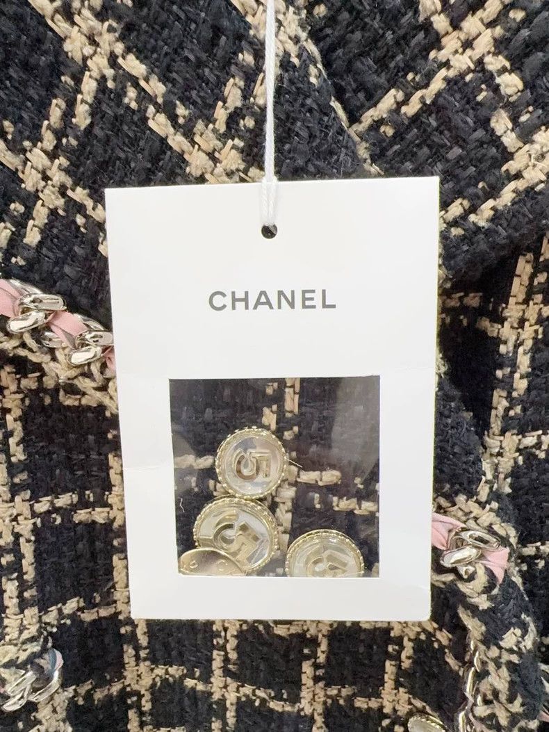 Chanel Chanel 21s tweed chain rolled-edged jacket 2503-Nextarrow Size XXS / US 00 / IT 34 - 4 Thumbnail