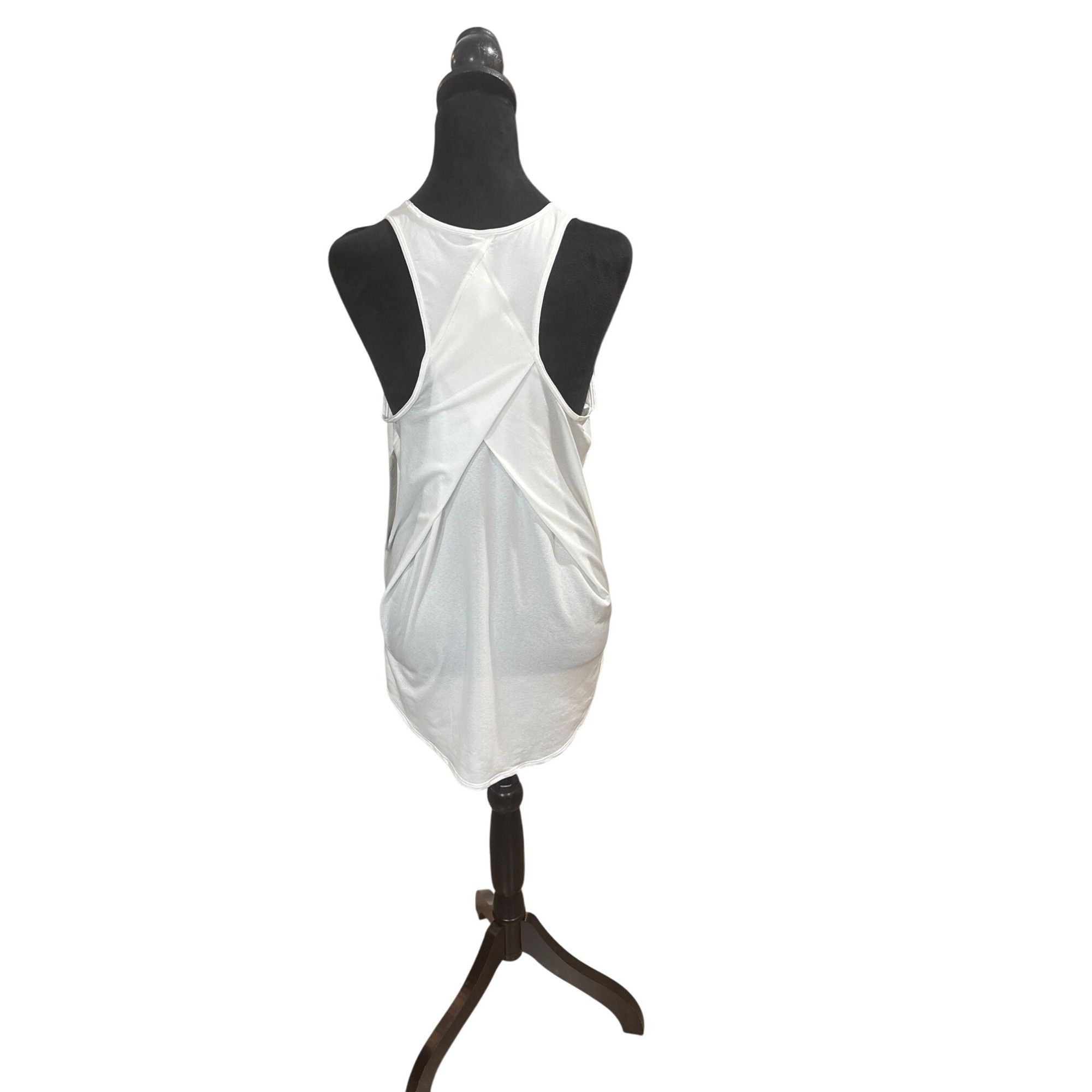 Lululemon 𝓛𝓾𝓵𝓾𝓵𝓮𝓶𝓸𝓷 White Open-Back Racerback Tank Top Womens Size S / US 4 / IT 40 - 11 Thumbnail
