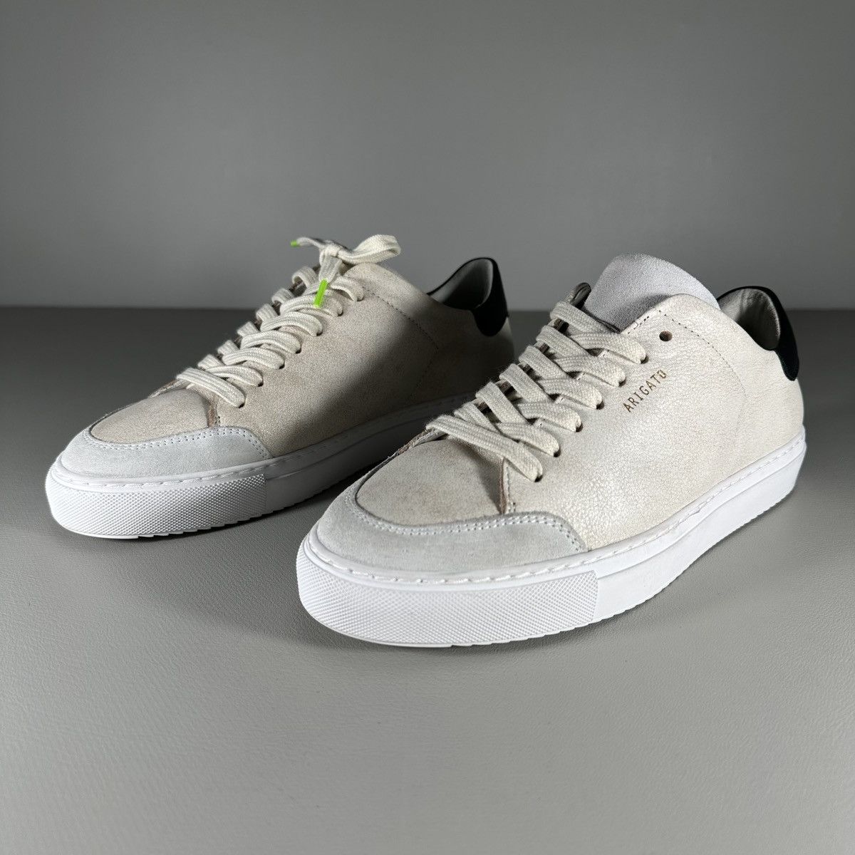 Axel Arigato Axel Arigato Clean 90 Triple Sneakers in Beige / Black Size US 7 / EU 40 - 2 Thumbnail